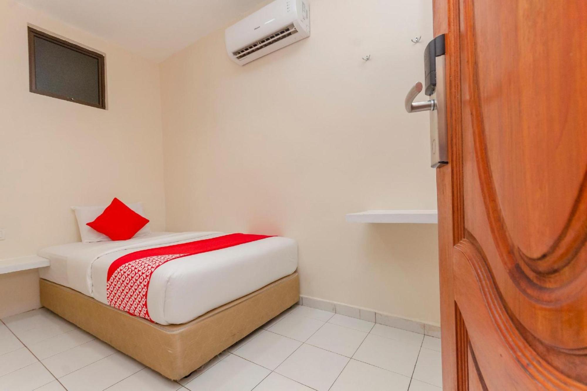 Skudai Hotel Exterior photo